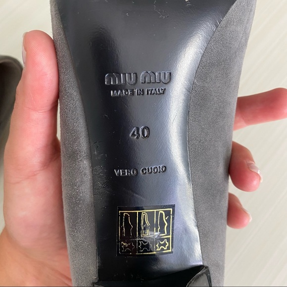 Miu Miu Bow Embellished Cap Toe Suede Pump Heel - Picture 9 of 9